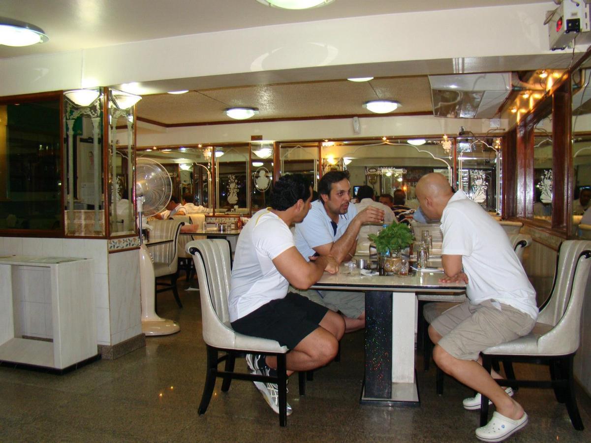 Iraqi Hotel Makkasan Екстериор снимка